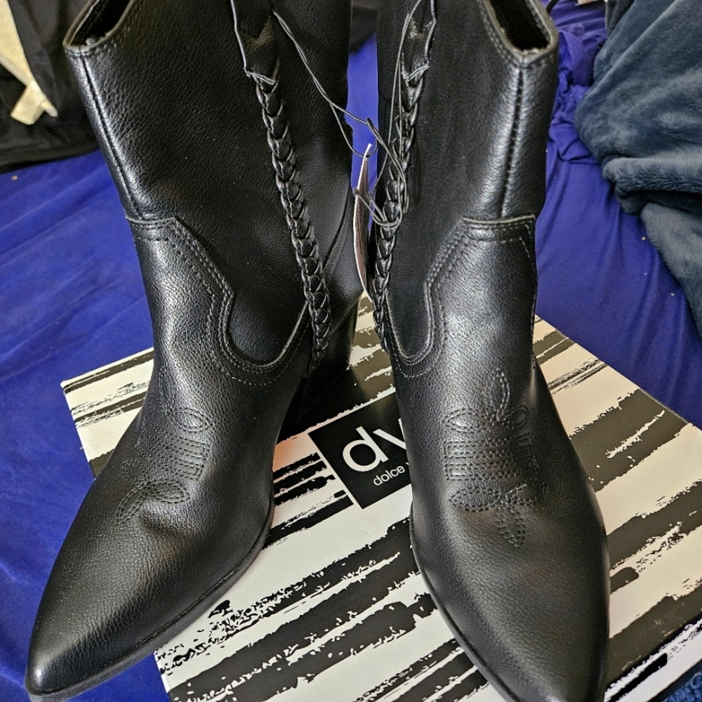 Womens boots